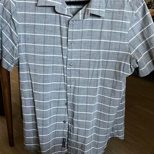 Perry Ellis Mens large button down short sleeve shirt